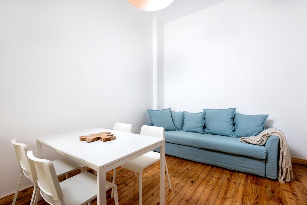 The White Apartment - Bogoridi Main Street Burgas Exterior foto